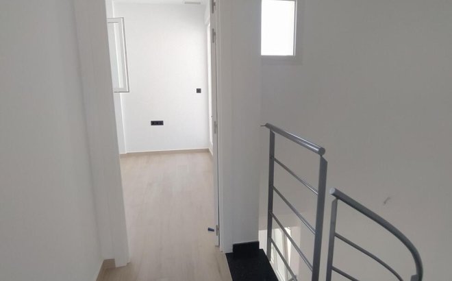 Revente - Villa Penthouse -
Torrevieja - Aguas Nuevas