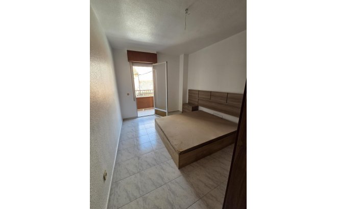 Revente - Appartement -
Torrevieja - Las Piscinas Naturales