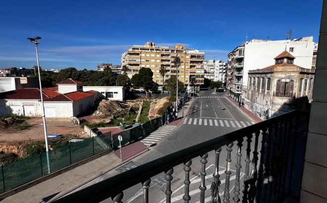 Resale - Apartment -
Torrevieja - Costa Blanca