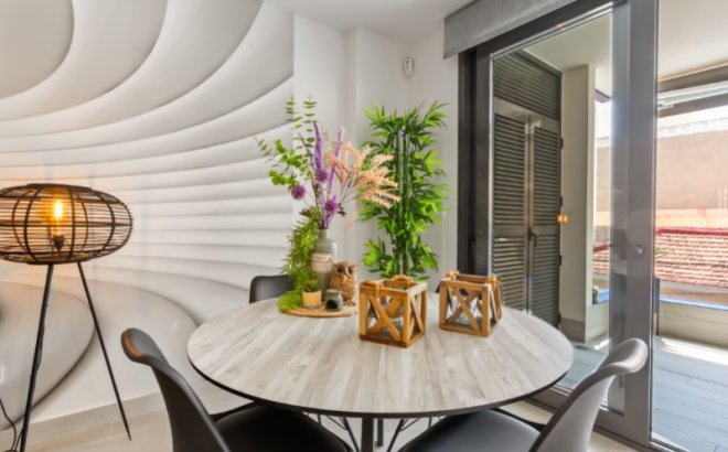 Resale - Apartment -
Torrevieja - Costa Blanca