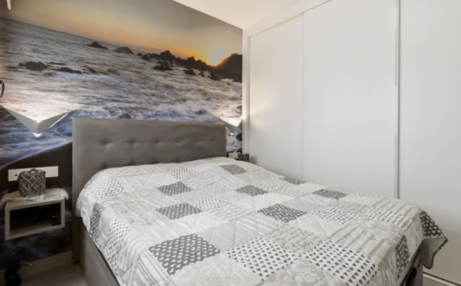 Resale - Apartment -
Torrevieja - Costa Blanca