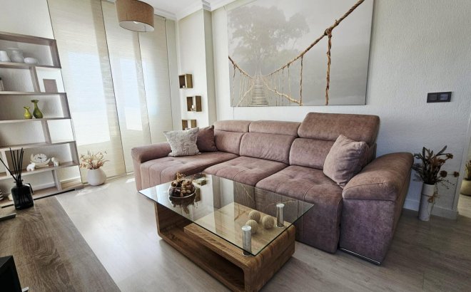 Resale - Apartment -
Torrevieja - Nueva Torrevieja