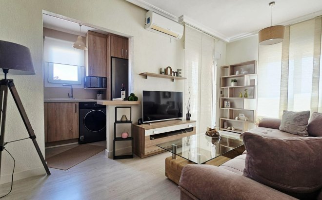 Resale - Apartment -
Torrevieja - Nueva Torrevieja