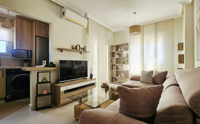 Resale - Apartment -
Torrevieja - Nueva Torrevieja