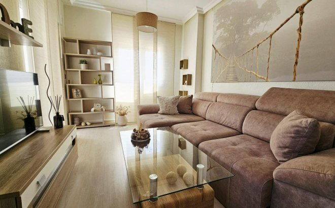 Resale - Apartment -
Torrevieja - Nueva Torrevieja