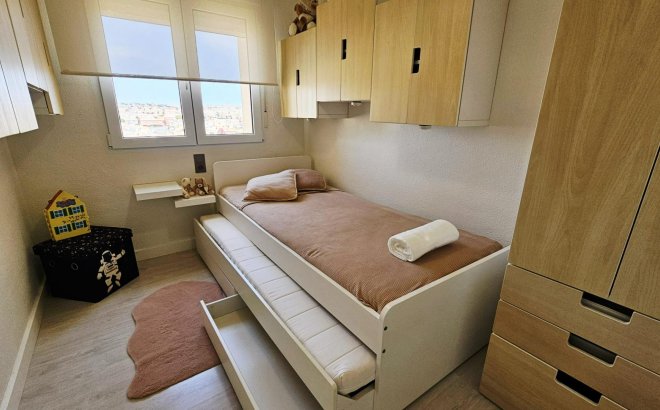 Resale - Apartment -
Torrevieja - Nueva Torrevieja