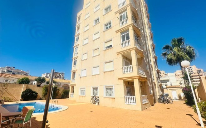 Resale - Apartment -
Torrevieja - Nueva Torrevieja