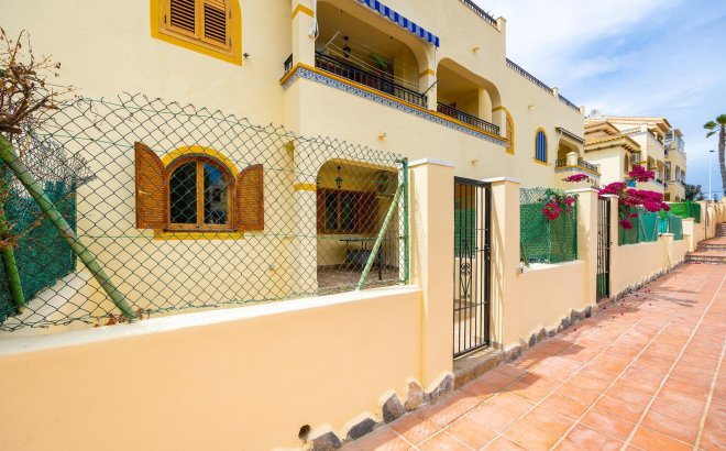 Resale - Bungalow -
Torrevieja - Torre La Mata