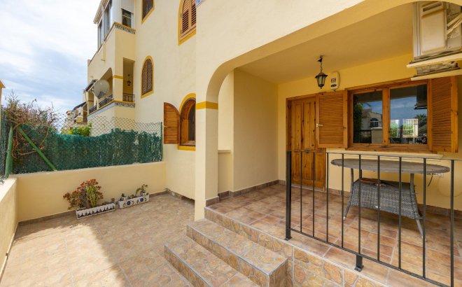 Resale - Bungalow -
Torrevieja - Torre La Mata