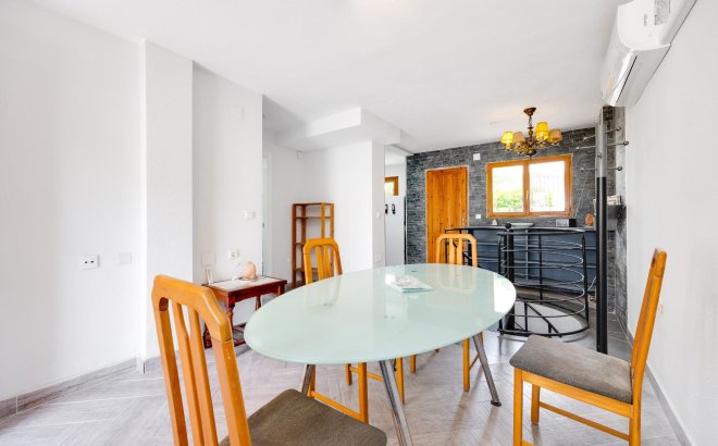 Resale - Bungalow -
Torrevieja - Torre La Mata