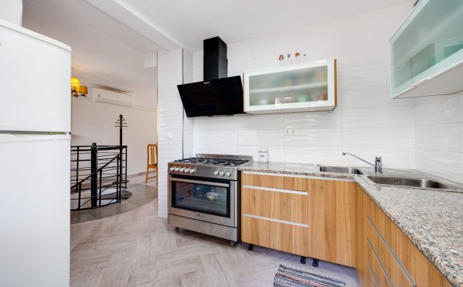 Resale - Bungalow -
Torrevieja - Torre La Mata