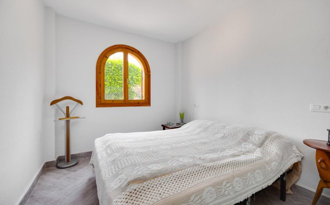 Resale - Bungalow -
Torrevieja - Torre La Mata