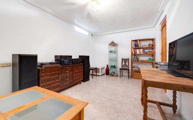 Resale - Bungalow -
Torrevieja - Torre La Mata