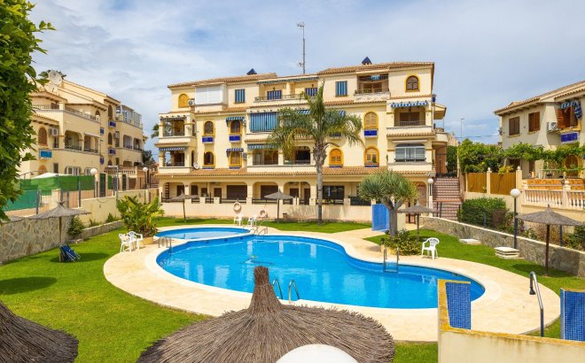 Resale - Bungalow -
Torrevieja - Torre La Mata