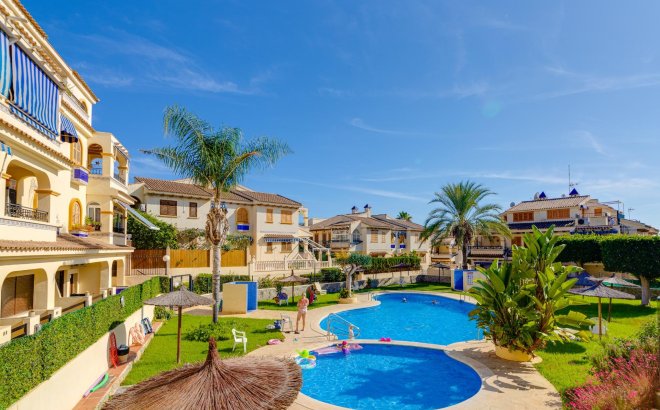 Resale - Bungalow -
Torrevieja - Torre La Mata
