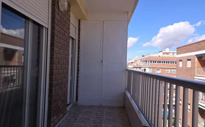 Resale - Apartment -
Torrevieja - Acequion
