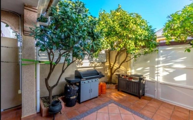 Resale - Semi Detached -
Torrevieja - Aguas Nuevas