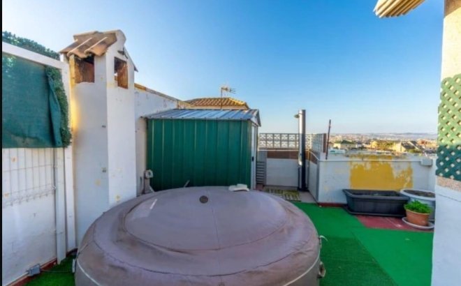 Resale - Semi Detached -
Torrevieja - Aguas Nuevas