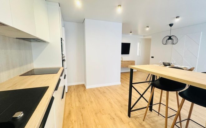 Resale - Apartment -
Torrevieja - Playa del Cura