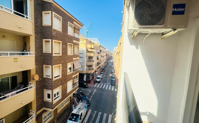 Resale - Apartment -
Torrevieja - Playa del Cura