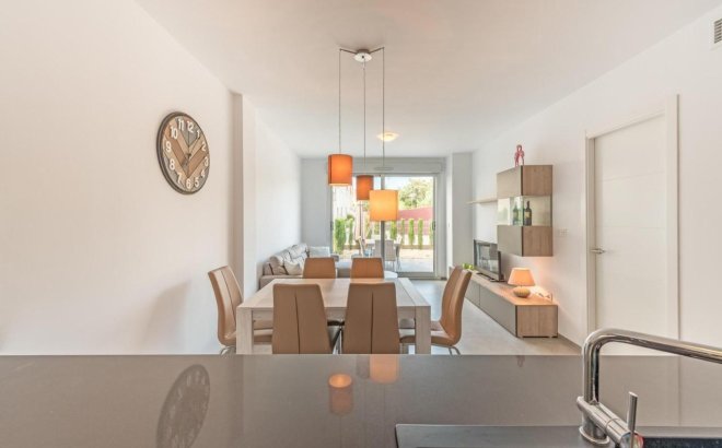 Resale - Bungalow -
Torrevieja - Auguas Neuvas