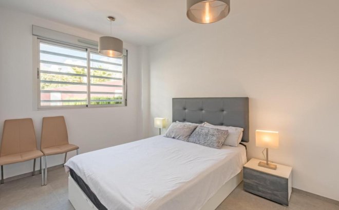 Resale - Bungalow -
Torrevieja - Auguas Neuvas