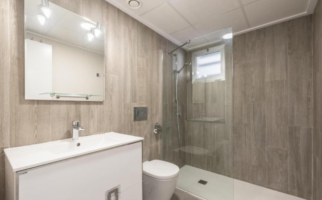 Resale - Bungalow -
Torrevieja - Auguas Neuvas