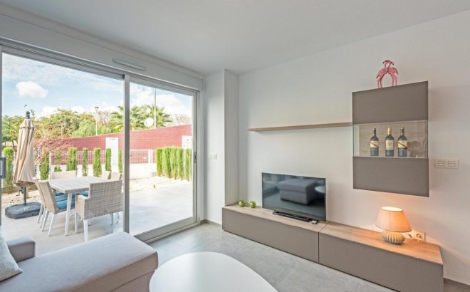 Resale - Bungalow -
Torrevieja - Auguas Neuvas
