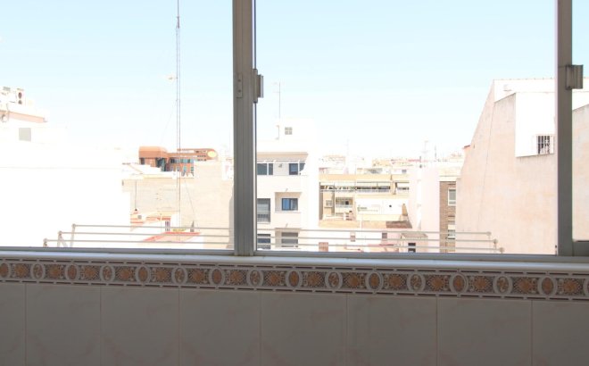Revente - Appartement -
Torrevieja