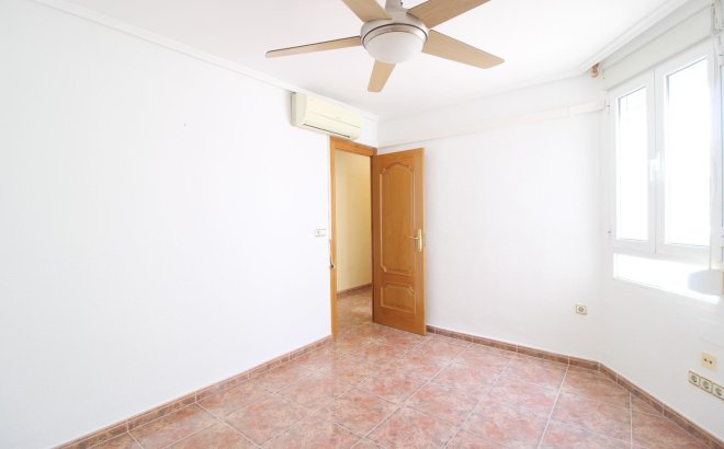 Revente - Appartement -
Torrevieja