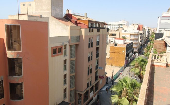 Revente - Appartement -
Torrevieja