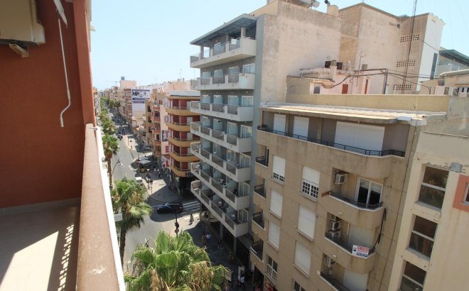 Revente - Appartement -
Torrevieja