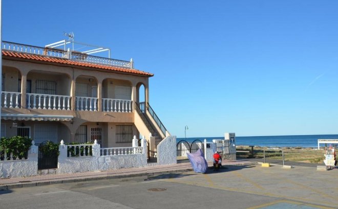 Resale - Bungalow -
Torrevieja - La Mata