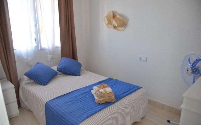 Resale - Bungalow -
Torrevieja - La Mata