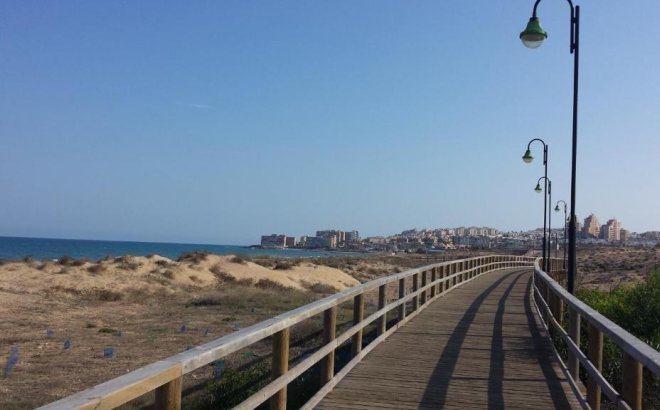 Resale - Bungalow -
Torrevieja - La Mata