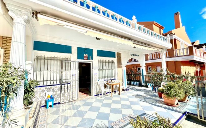 Resale - Town House -
Torrevieja - La Mata