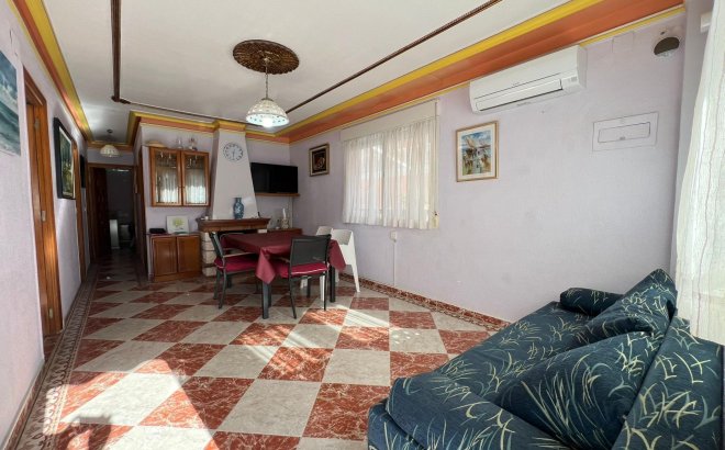 Resale - Town House -
Torrevieja - La Mata