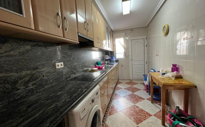 Resale - Town House -
Torrevieja - La Mata