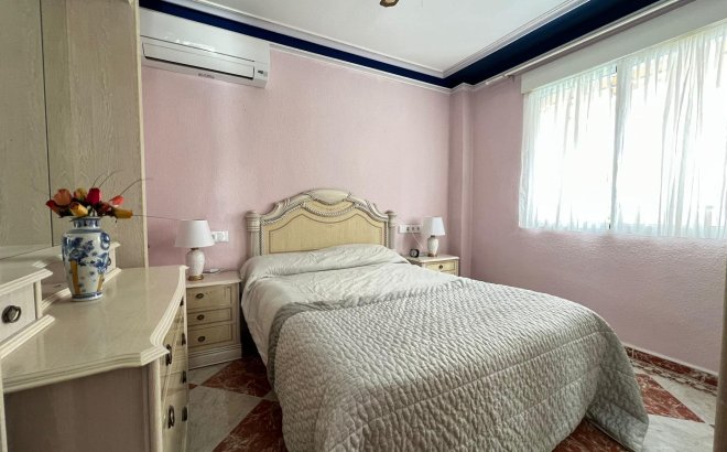 Resale - Town House -
Torrevieja - La Mata