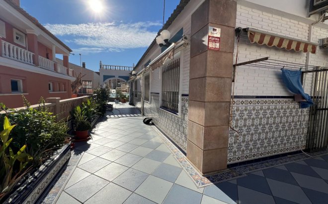 Resale - Town House -
Torrevieja - La Mata