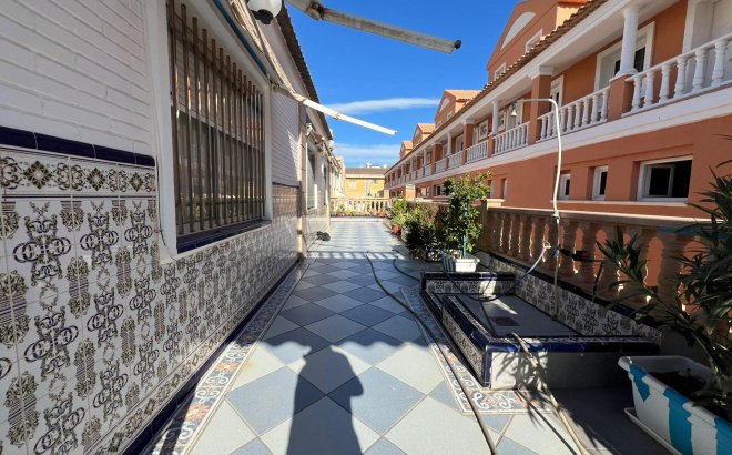 Resale - Town House -
Torrevieja - La Mata