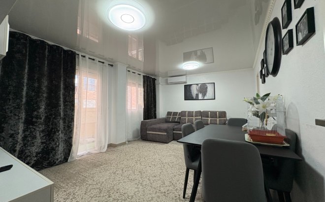 Resale - Apartment -
Torrevieja - Costa Blanca