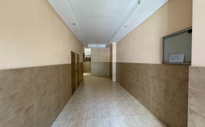 Resale - Apartment -
Torrevieja - Costa Blanca