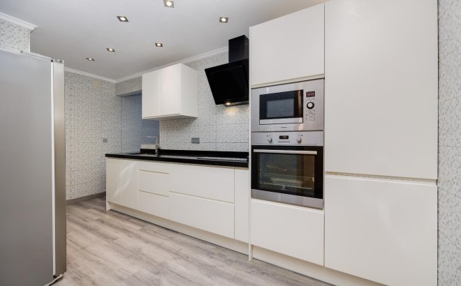 Resale - Apartment -
Torrevieja - Acequion