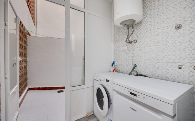 Resale - Apartment -
Torrevieja - Acequion