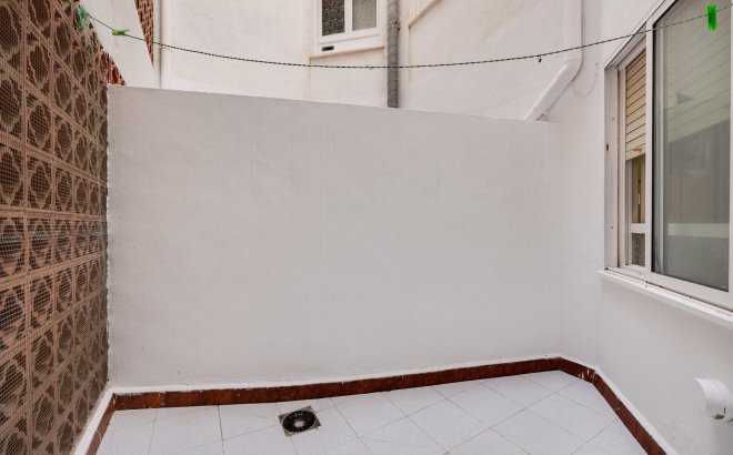 Resale - Apartment -
Torrevieja - Acequion