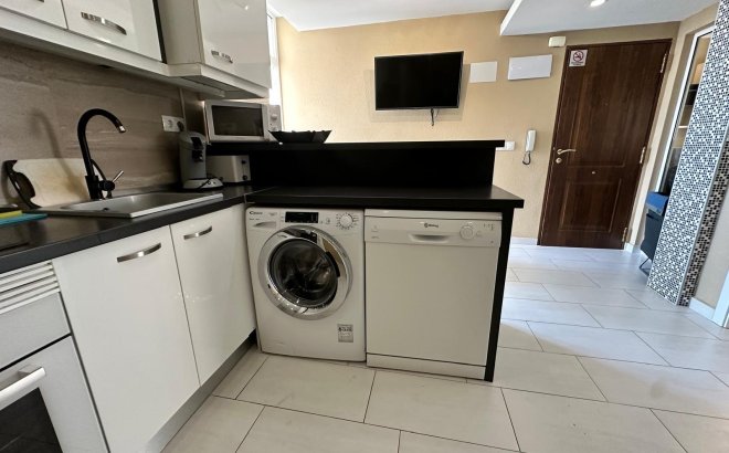 Resale - Apartment -
Torrevieja - Paseo Maritimo