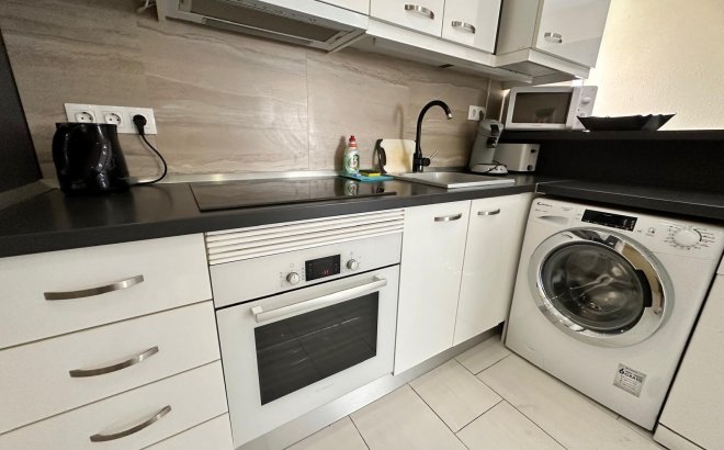 Resale - Apartment -
Torrevieja - Paseo Maritimo