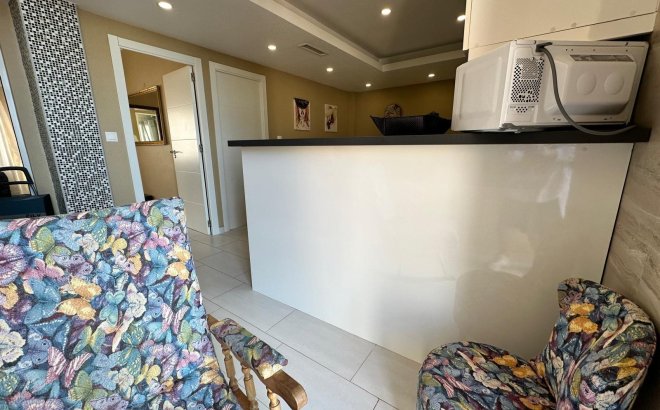 Resale - Apartment -
Torrevieja - Paseo Maritimo