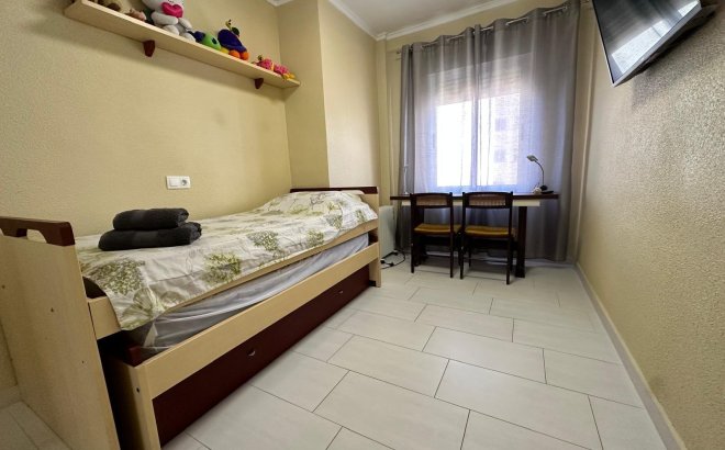 Resale - Apartment -
Torrevieja - Paseo Maritimo